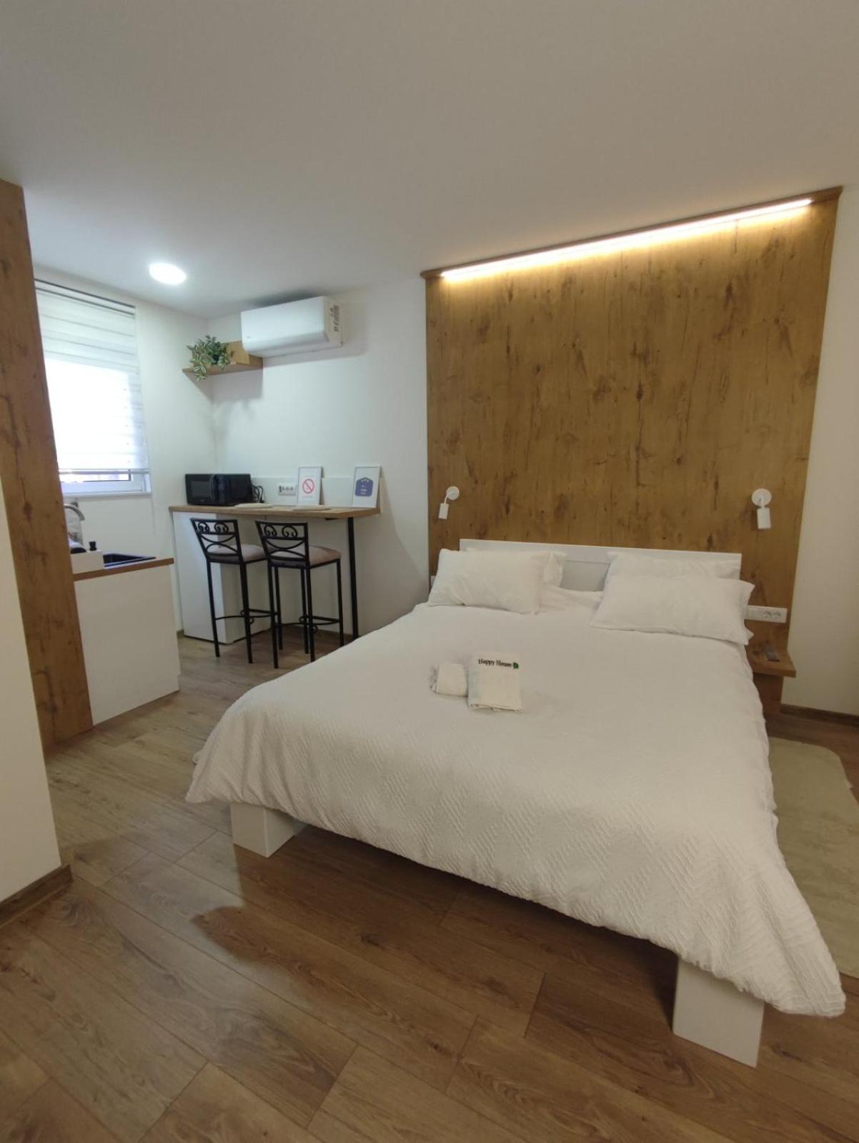 Apartmani Happy House Surčin Exteriér fotografie